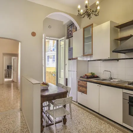 Myosotis - Sweet Dreams In Apartment Florence